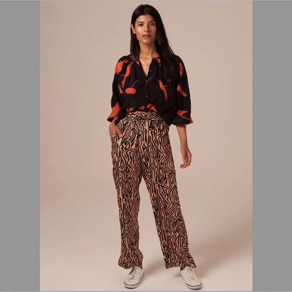 TUCKER "The Classic" Silk Print Button Up 3/4 Length Sleeve Blouse NWOT/sz M - Picture 13 of 15